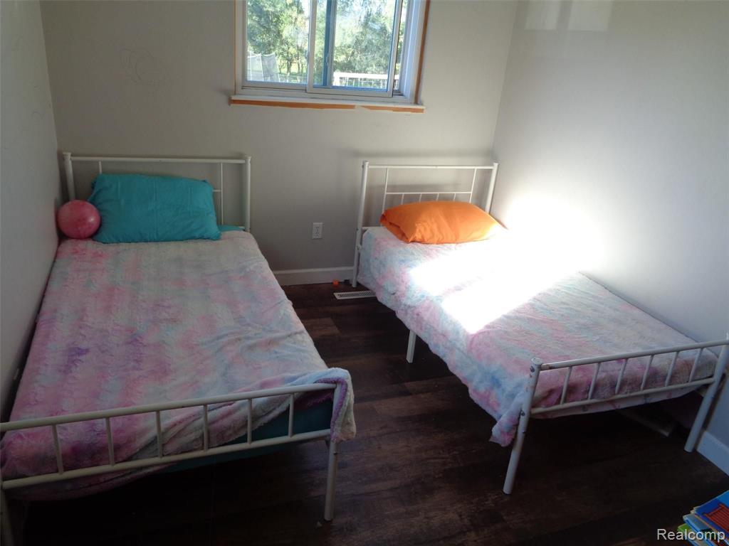 2715 East Burnside Road North Branch, MI 48461 - Photo 9 of 22 Gallery Image 9