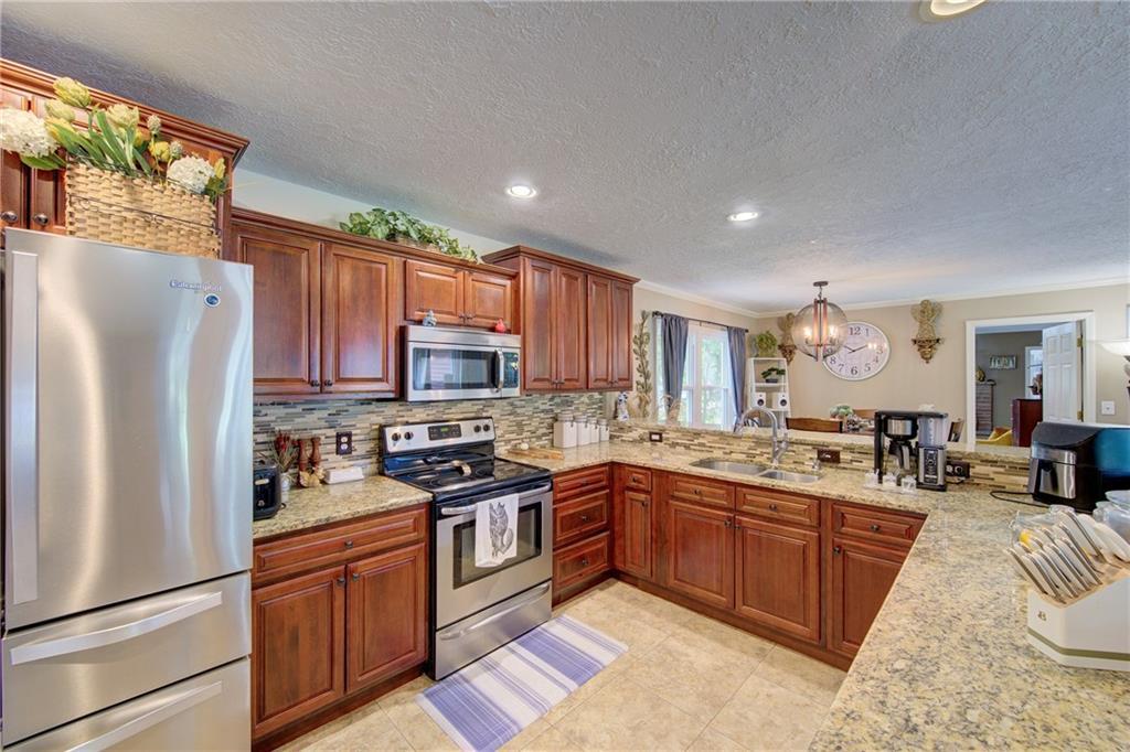 12108 Oak Ridge Road Independence, MO 64052 - Photo 10 of 51
