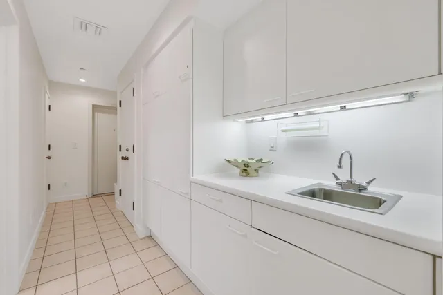 $7,500,000 | 2 North Breakers Row, Unit S32, Palm Beach, FL 33480