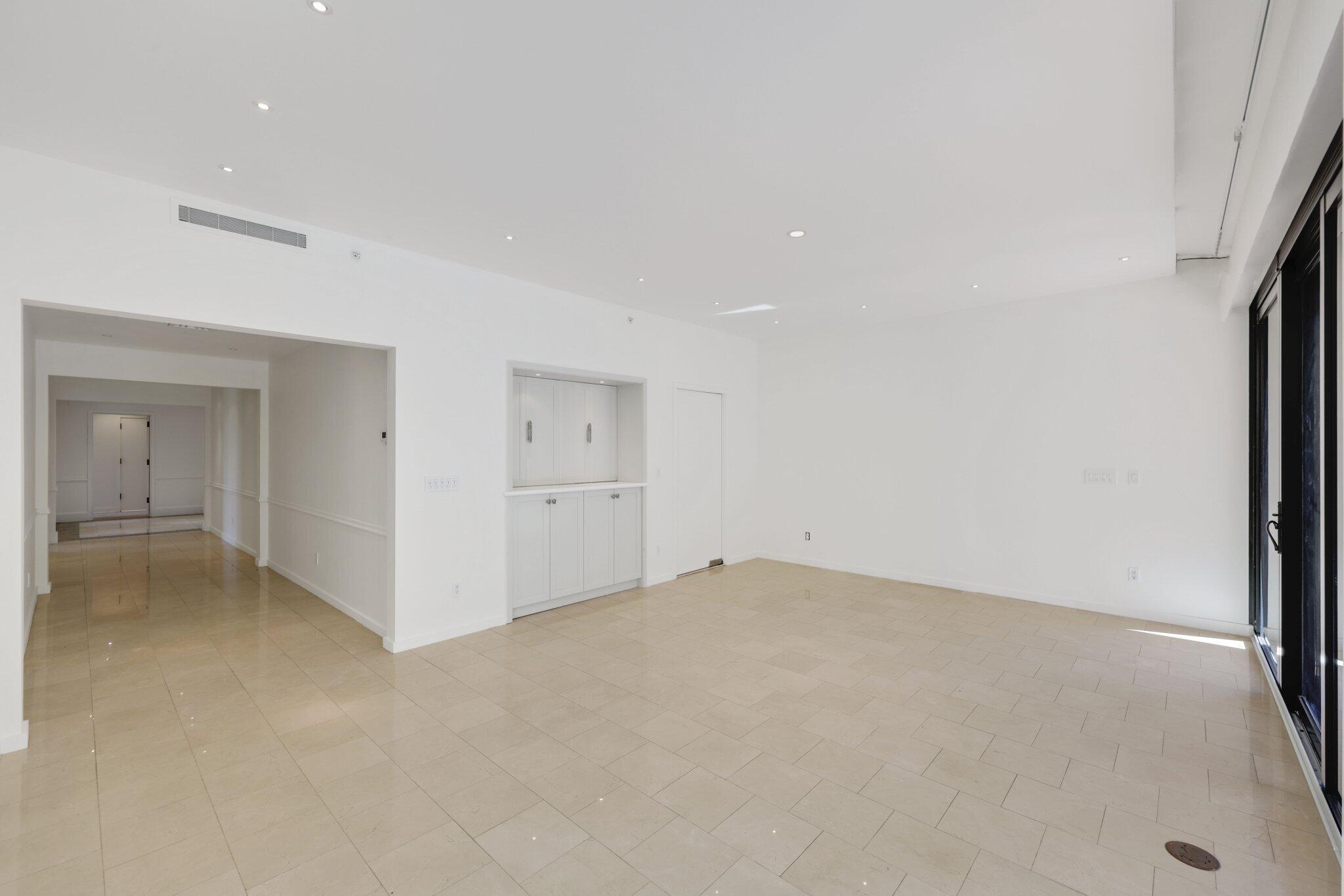 2 North Breakers Row, Unit S32 Palm Beach, FL 33480 - Photo 35 of 77 a view of an empty room