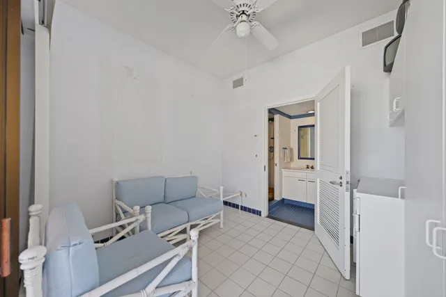 $7,500,000 | 2 North Breakers Row, Unit S32, Palm Beach, FL 33480