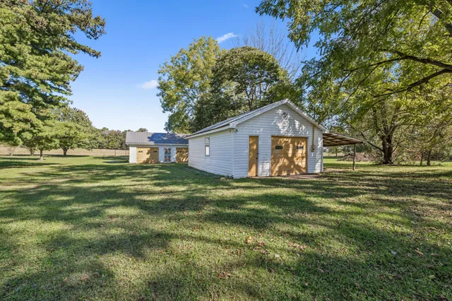 $375,000 | 296 Penile Drive, Decherd, TN 37324