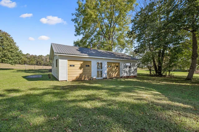 $375,000 | 296 Penile Drive, Decherd, TN 37324