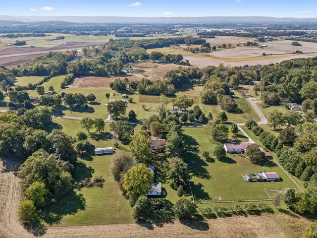 $375,000 | 296 Penile Drive, Decherd, TN 37324