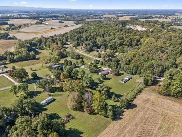 $375,000 | 296 Penile Drive, Decherd, TN 37324