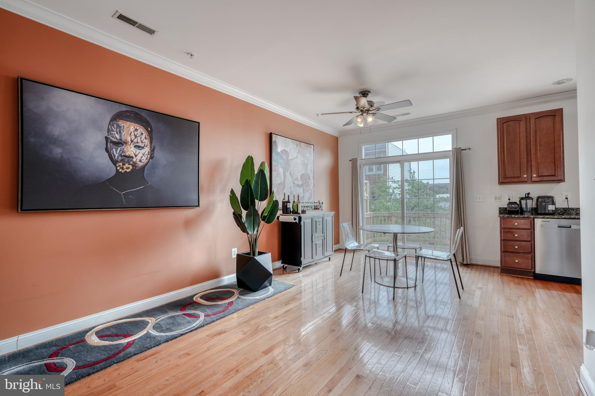 845 Ramsay Street Baltimore, MD 21230 - Photo 8 of 32 Living/Dining Room