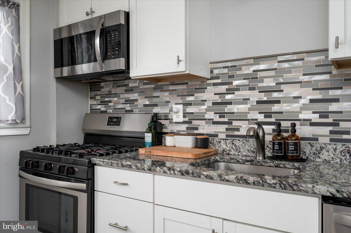 967 Southridge Road Catonsville, MD 21228 - Photo 17 of 33 Ceramic Backsplash