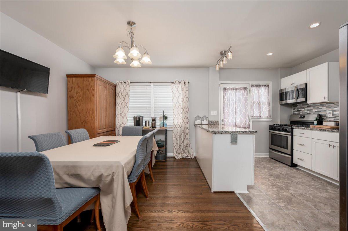 967 Southridge Road Catonsville, MD 21228 - Photo 10 of 33 Open Dinning Room