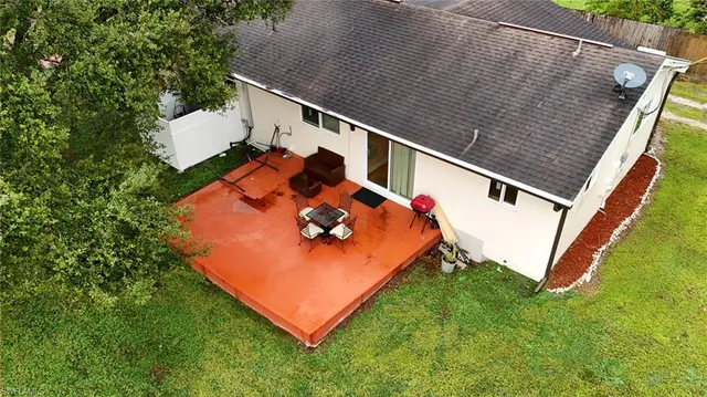 $3,200 | 931 20th Street Southeast, Naples, FL 34117