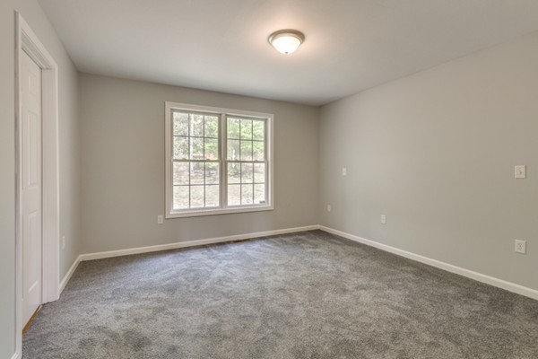 108 Autumn Road Dracut, MA 01826 - Photo 15 of 20