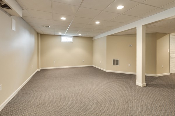 108 Autumn Road Dracut, MA 01826 - Photo 18 of 20