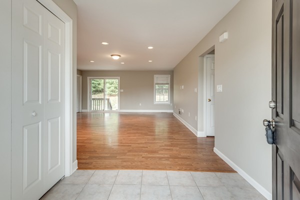 108 Autumn Road Dracut, MA 01826 - Photo 2 of 20