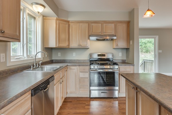 108 Autumn Road Dracut, MA 01826 - Photo 8 of 20
