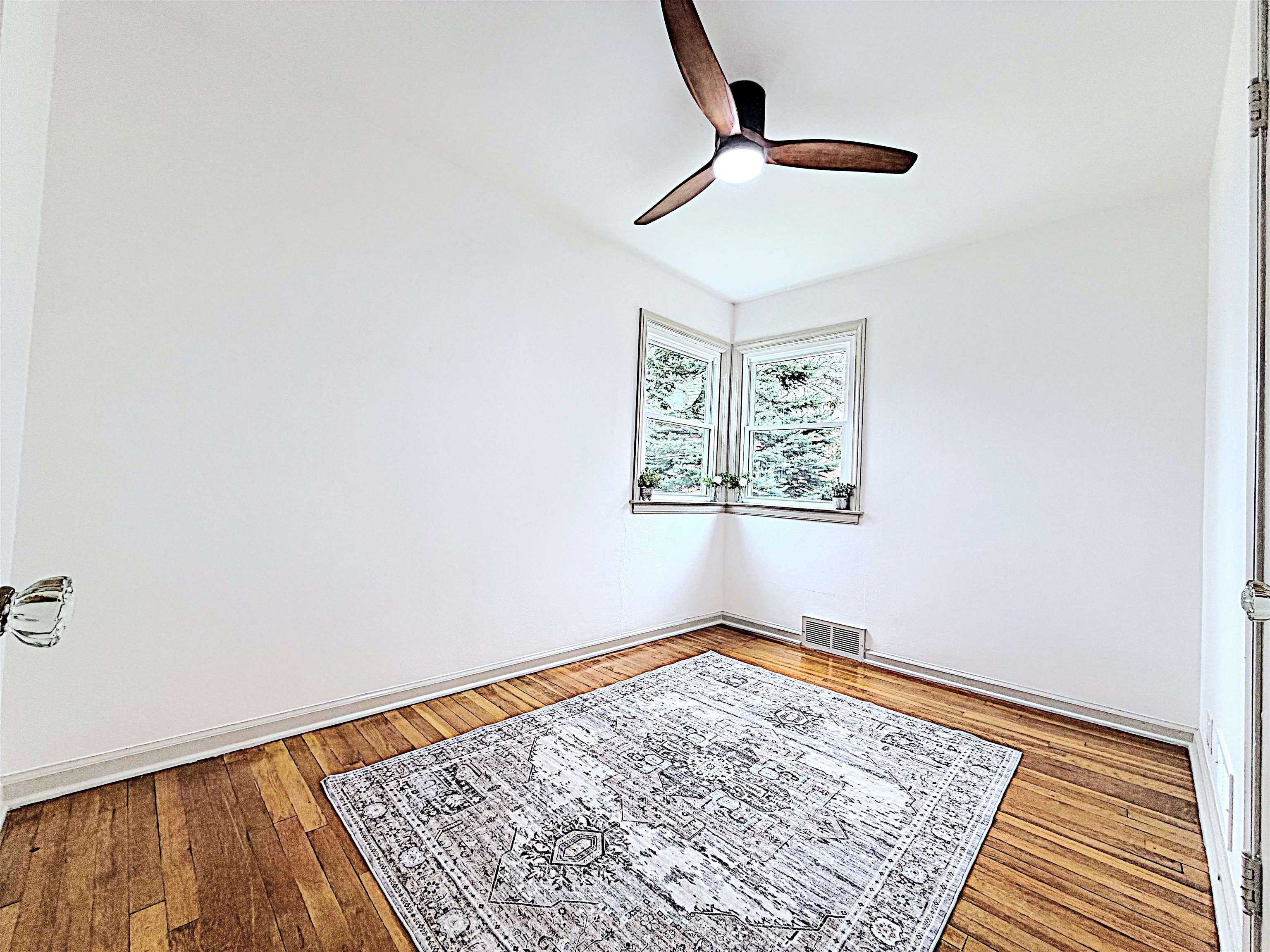 225 East Circle Street Appleton, WI 54911 - Photo 14 of 24