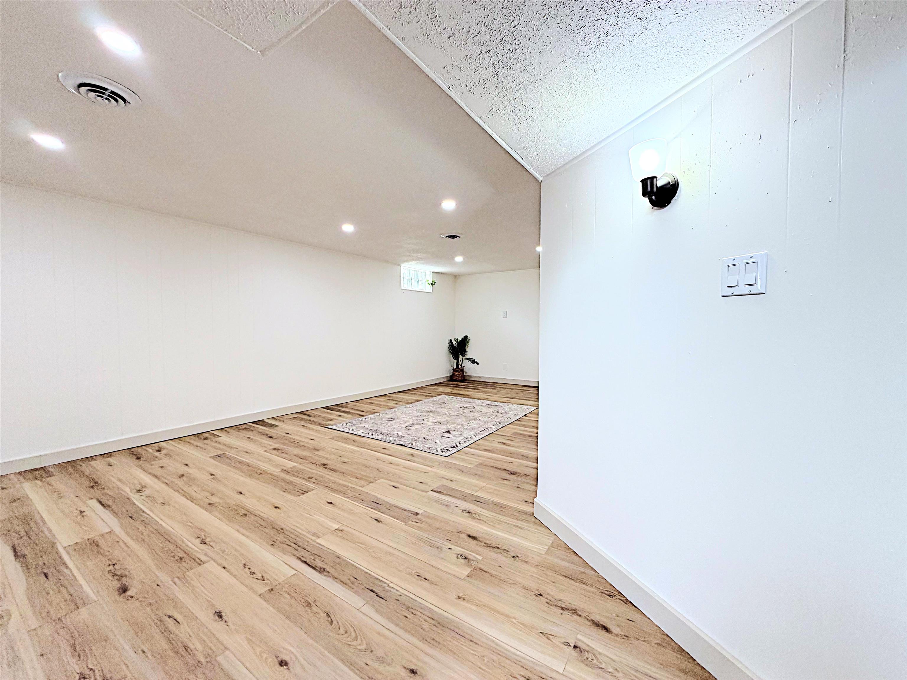 225 East Circle Street Appleton, WI 54911 - Photo 15 of 24