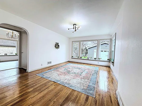 $249,900 | 225 East Circle Street, Appleton, WI 54911