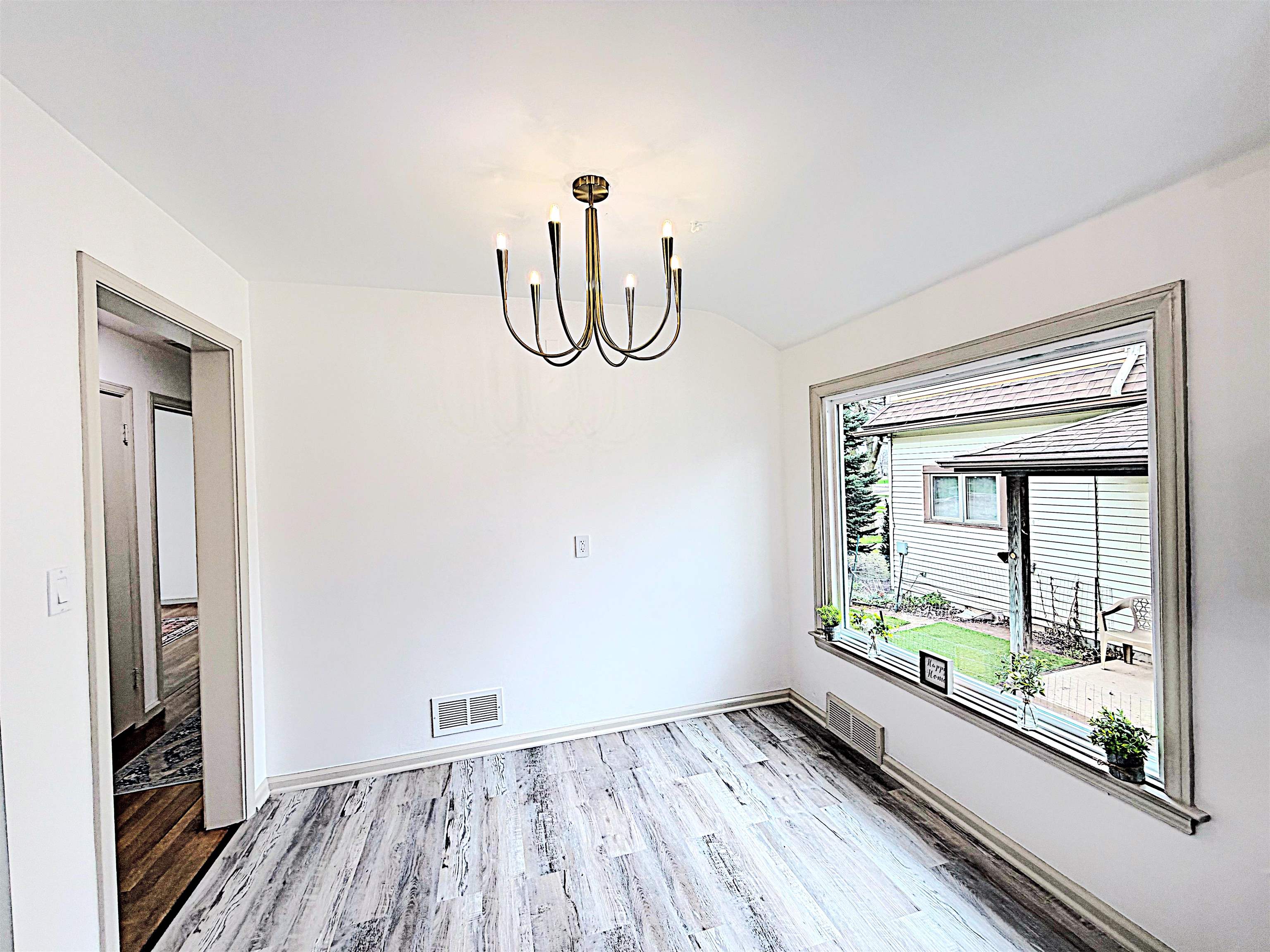 225 East Circle Street Appleton, WI 54911 - Photo 6 of 24