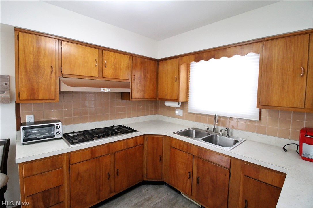 1626 Bronson Road Akron, OH 44305 - Photo 7 of 31 Gallery Image 7