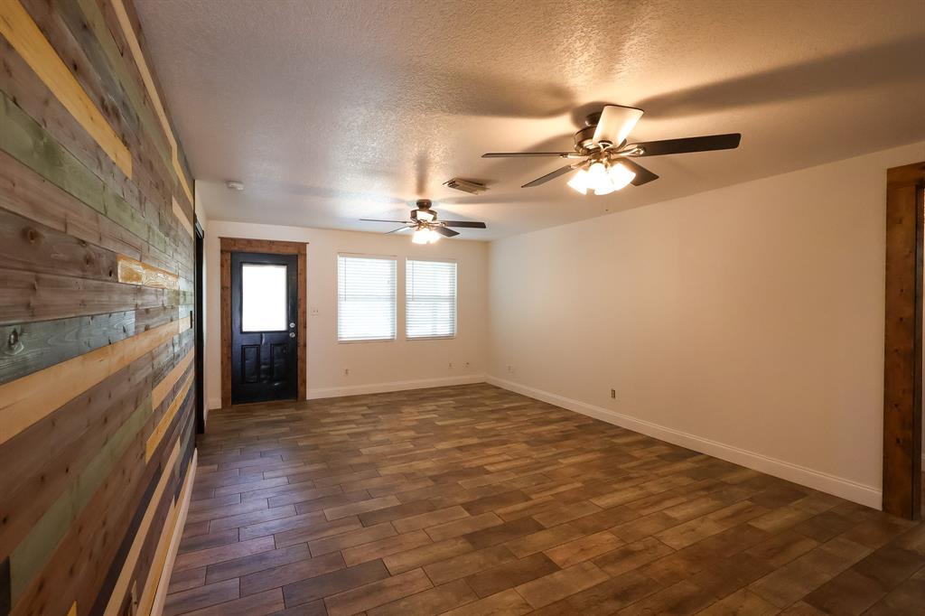 536 Cavin Lane Axtell, TX 76624 - Photo 22 of 40 a view of an empty room with a window