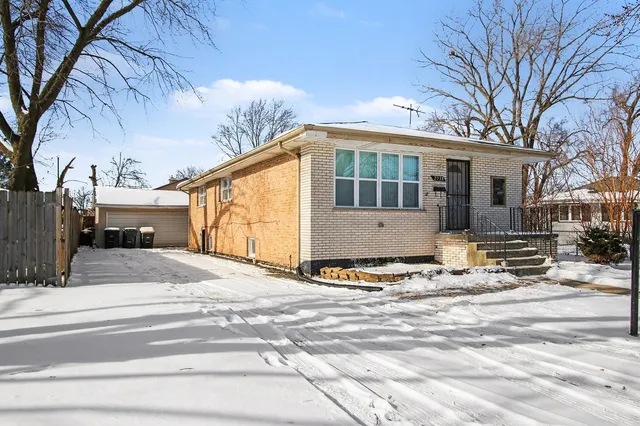 $185,000 | 2938 173rd Place, Lansing, IL 60438