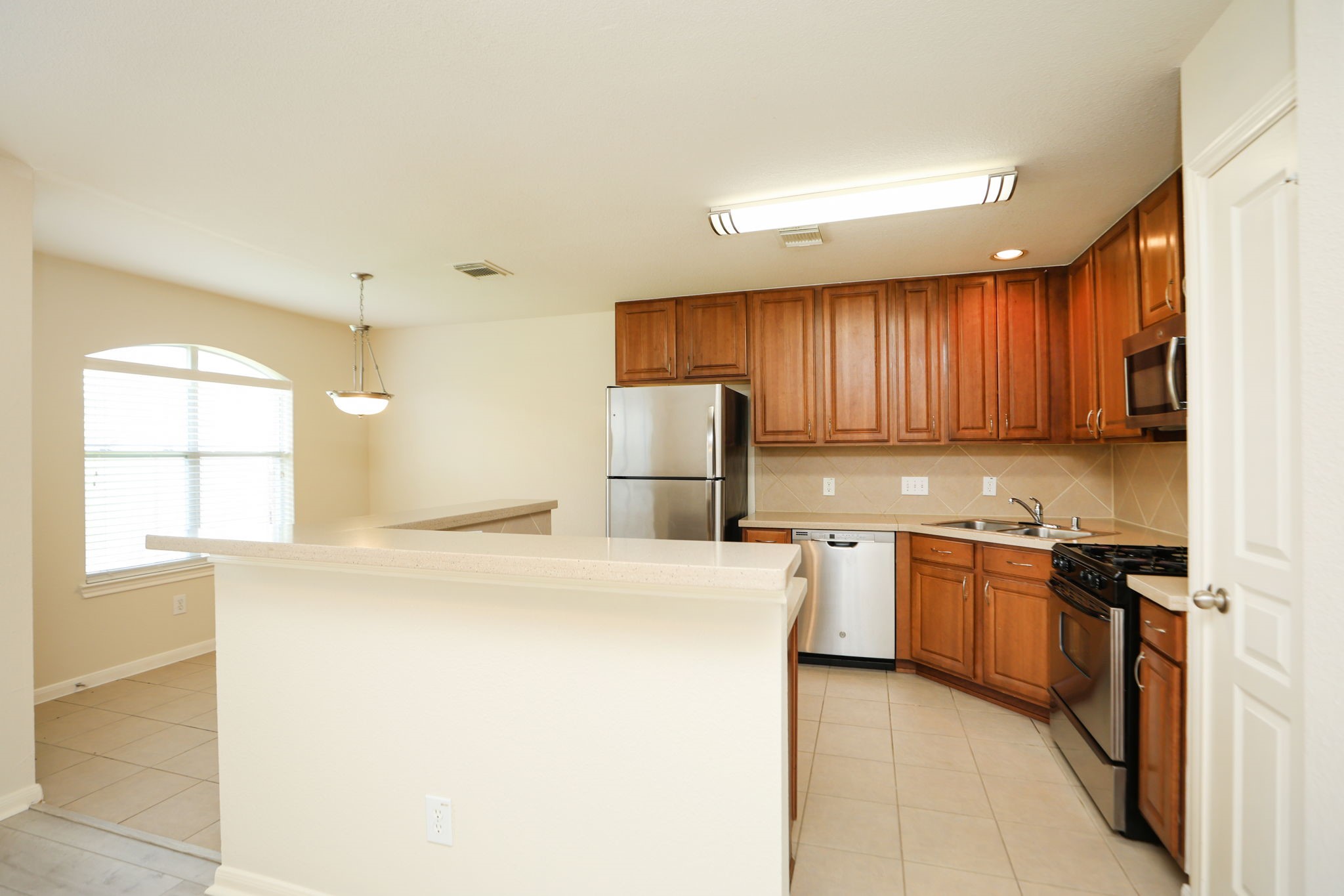 1620 Grable Cove Lane Spring, TX 77379 - Photo 12 of 41 Gallery Image 12