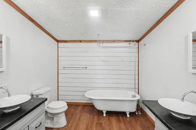 $249,900 | 5900 East 36th Street, White Cloud, MI 49349