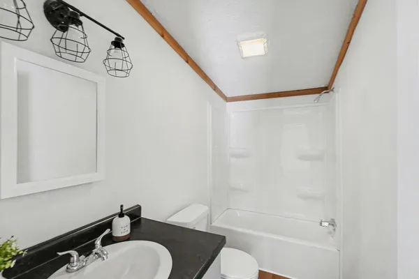 $249,900 | 5900 East 36th Street, White Cloud, MI 49349