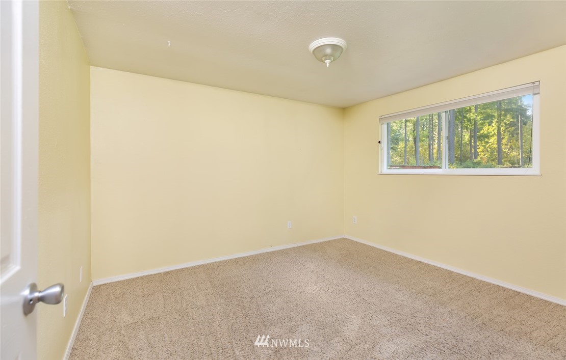 6080 Southeast Alpine Road Olalla, WA 98359 - Photo 11 of 21 Gallery Image 11