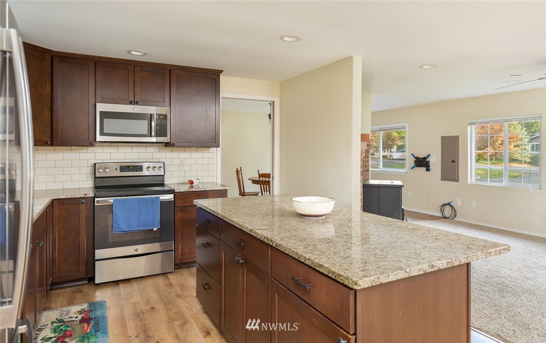 6080 Southeast Alpine Road Olalla, WA 98359 - Photo 7 of 21 Gallery Image 7