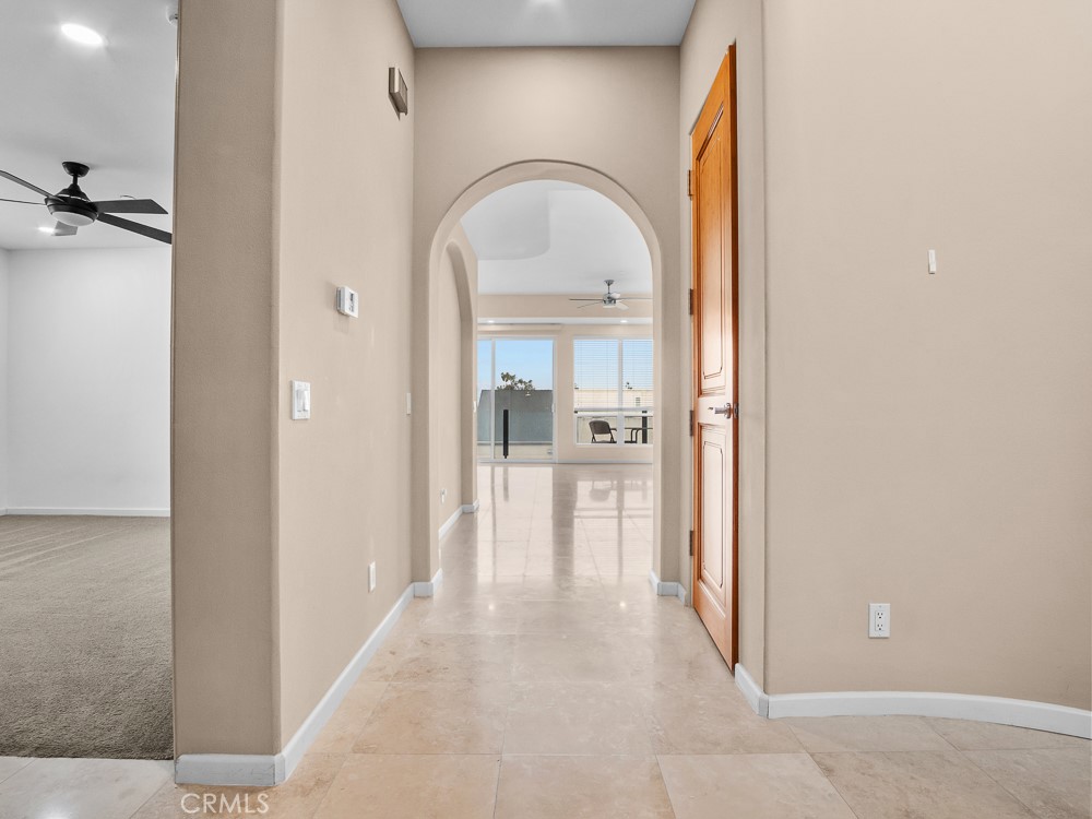 568 Vía Pueblo Riverside, CA 92507 - Photo 6 of 46