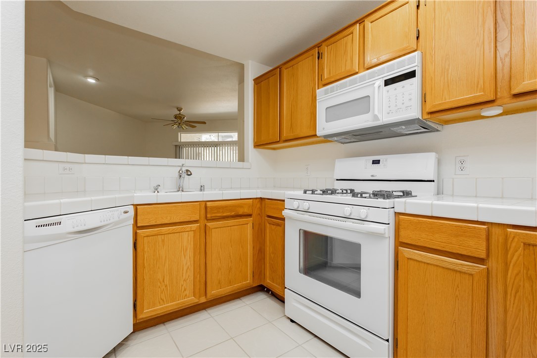 7400 West Flamingo Road, Unit 1033 Las Vegas, NV 89147 - Photo 15 of 29 All appliances included