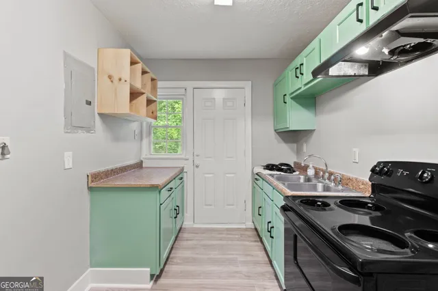 $1,195 | 181 Holderness Street Southwest, Atlanta, GA 30314