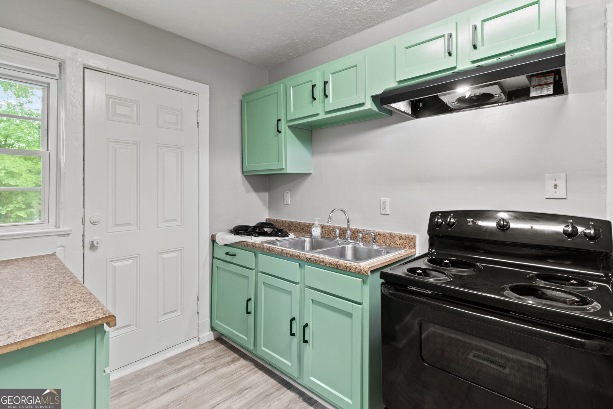 181 Holderness Street Southwest Atlanta, GA 30314 - Photo 12 of 18