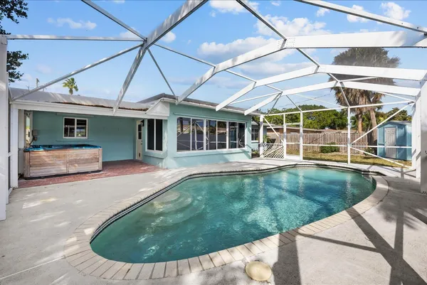 $679,000 | 800 Southeast 13th Court, Deerfield Beach, FL 33441