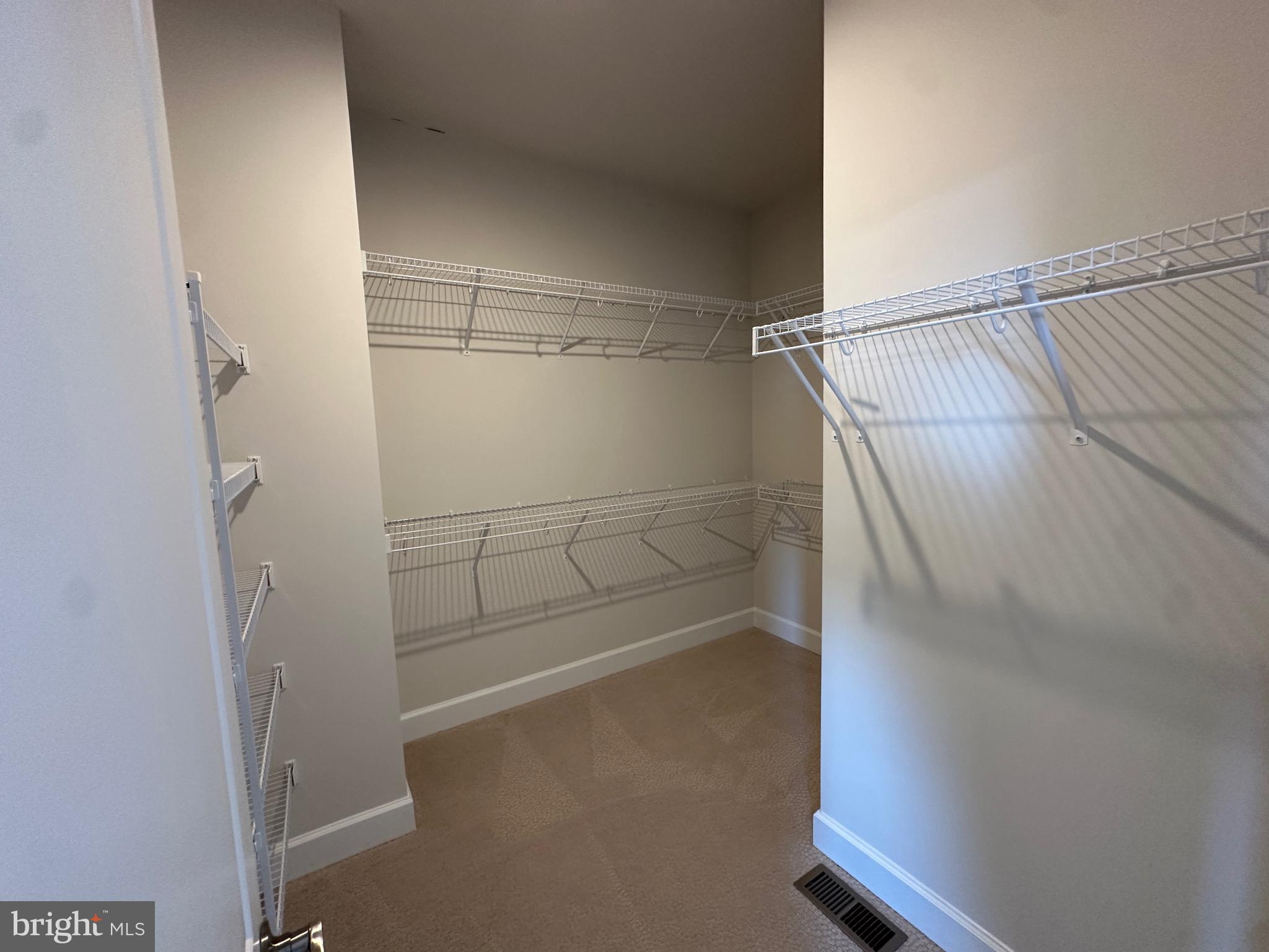 9886 Hopkins Loop Manassas, VA 20110 - Photo 28 of 50 a view of a small room