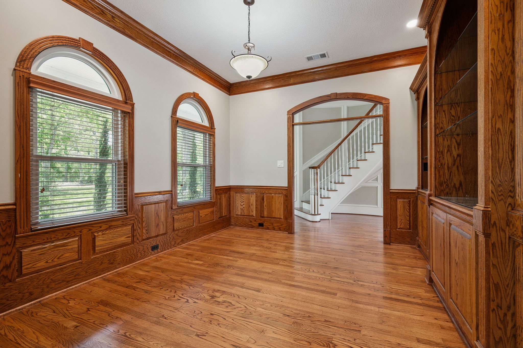 18489 Country Pl Drive Conroe, TX 77302 - Photo 15 of 50 a view of a living room with a large window