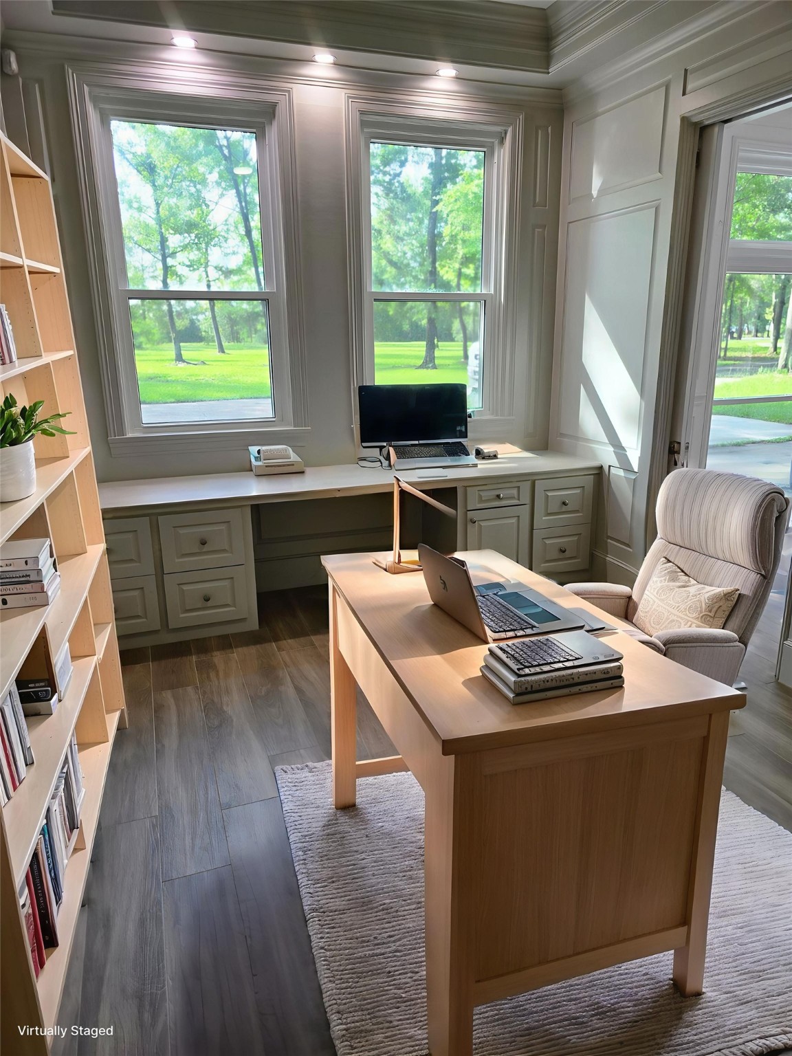 18489 Country Pl Drive Conroe, TX 77302 - Photo 42 of 50 a room with a sink and a window