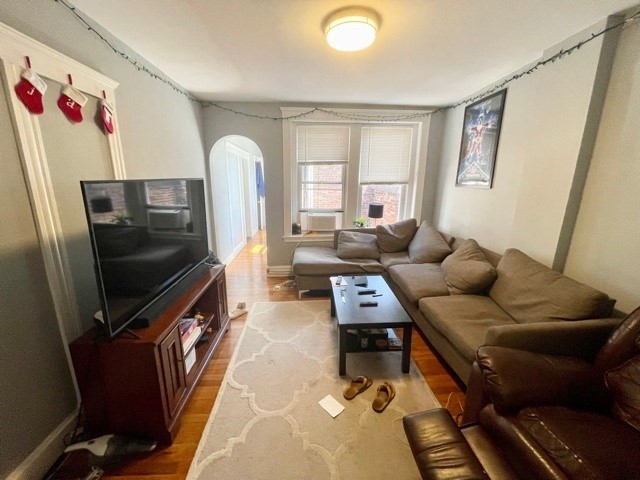 109 Salem Street, Unit 4 Boston, MA 02113 - Photo 1 of 14