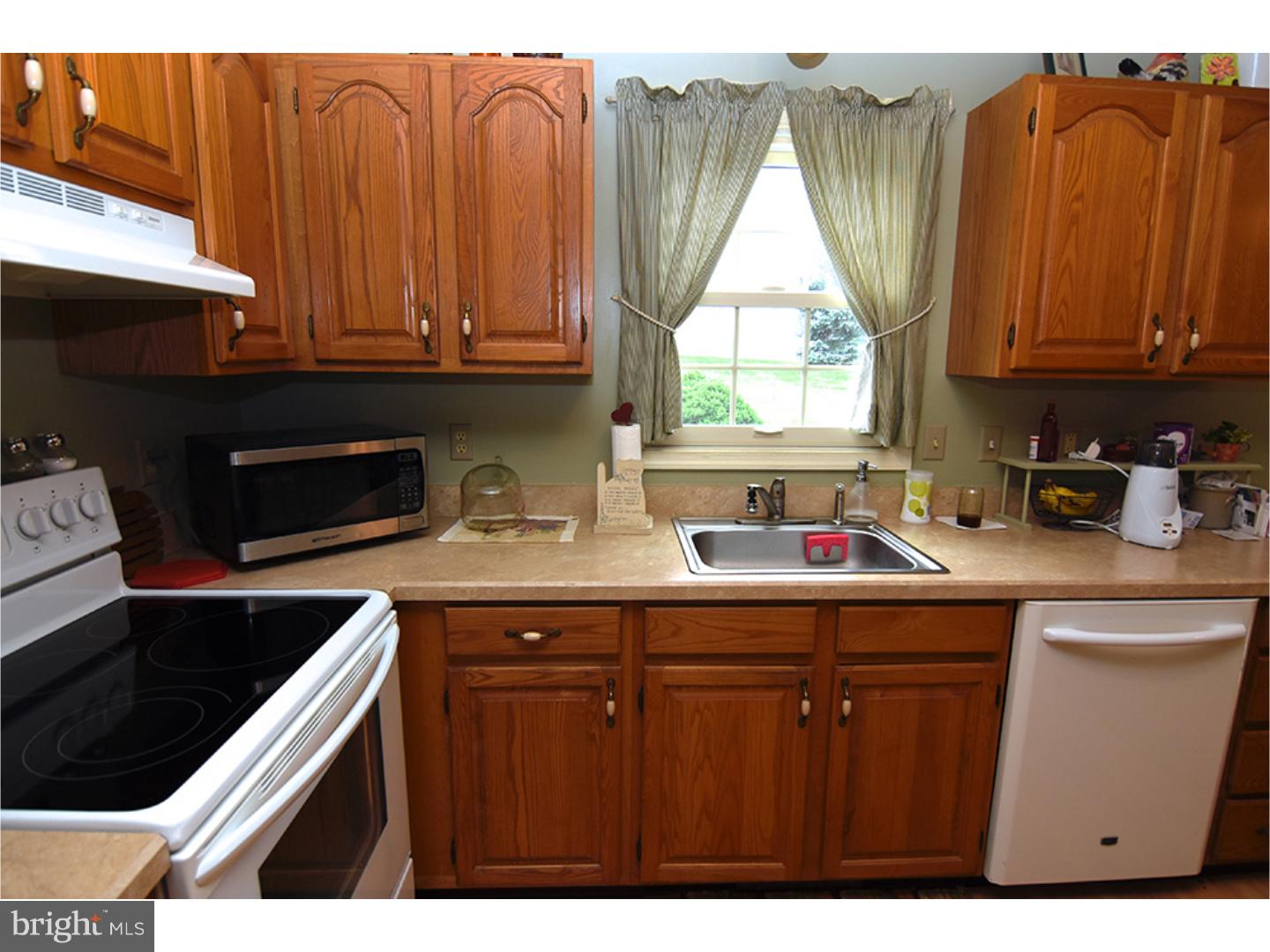 2908 Harbor Drive Sinking Spring, PA 19608 - Photo 10 of 20