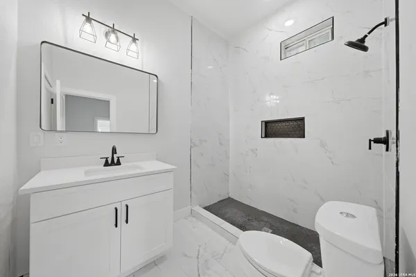 $1,850 | 1225 Burnet Street, Unit 101, San Antonio, TX 78202