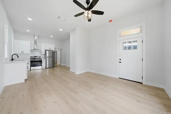 $1,850 | 1225 Burnet Street, Unit 101, San Antonio, TX 78202