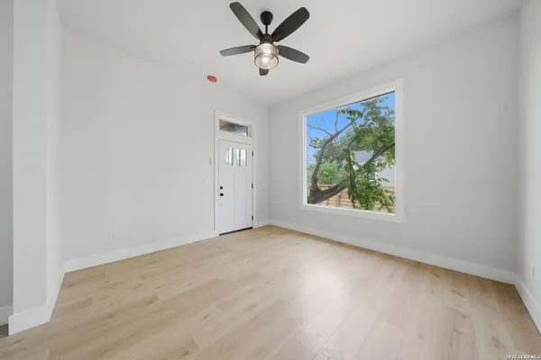 $1,850 | 1225 Burnet Street, Unit 101, San Antonio, TX 78202