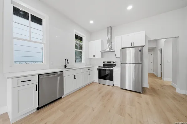 $1,850 | 1225 Burnet Street, Unit 101, San Antonio, TX 78202