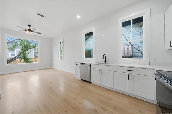 $1,850 | 1225 Burnet Street, Unit 101, San Antonio, TX 78202