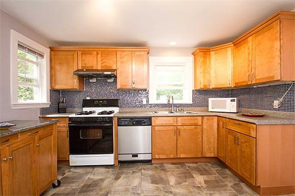 34 Clearwater Road Brookline, MA 02467 - Photo 9 of 21 Gallery Image 9