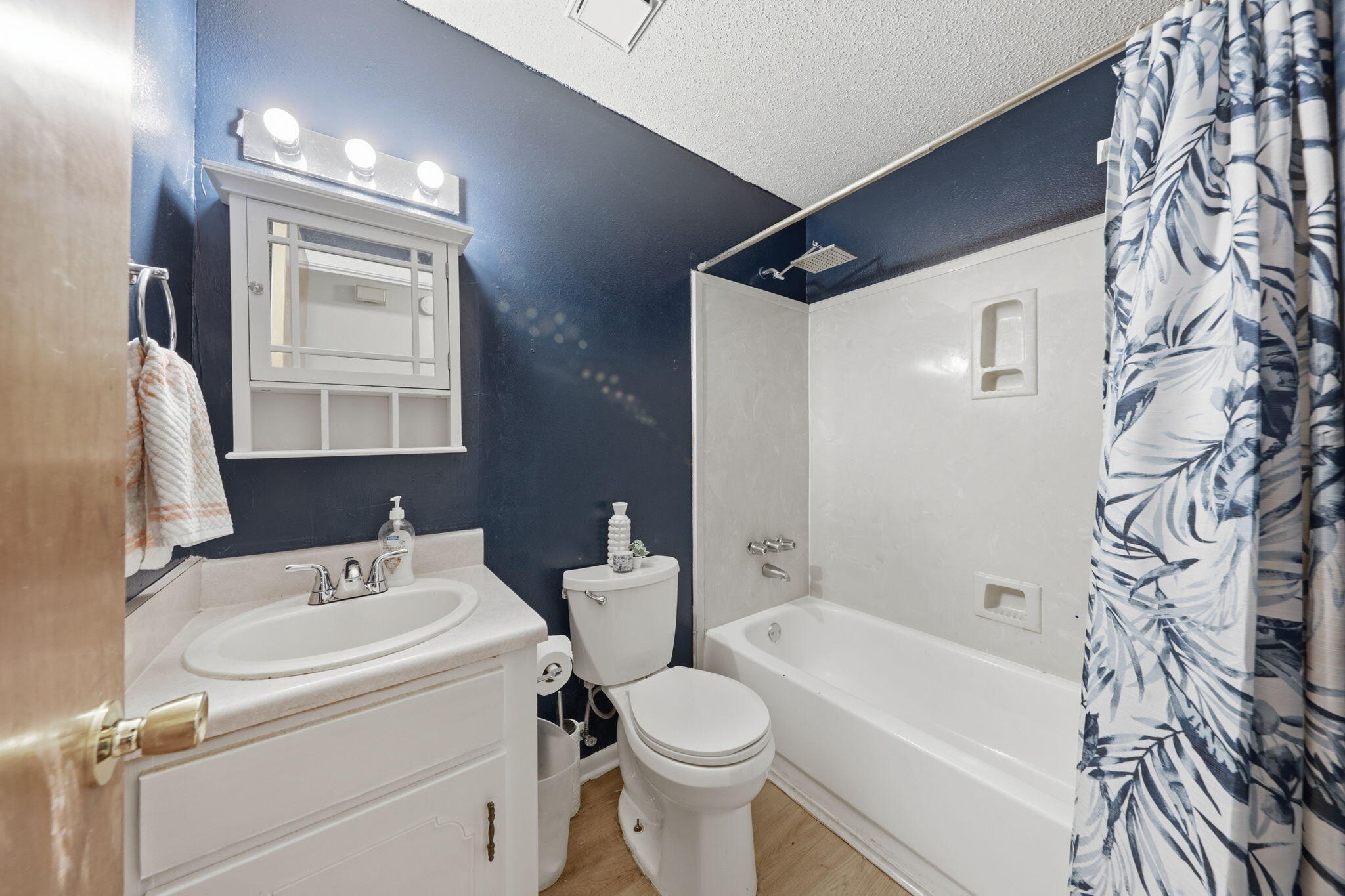 532 Springtime Avenue Holt, FL 32564 - Photo 23 of 33 34-web-or-mls-532-springtime-ave
