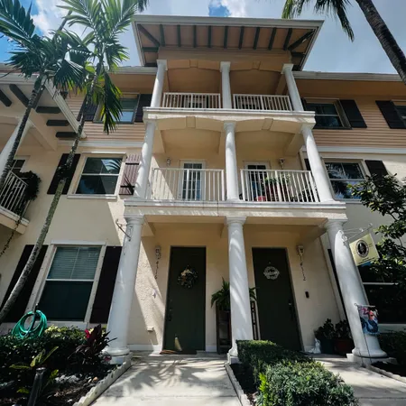 $3,700 | 4316 Main Street, Jupiter, FL 33458