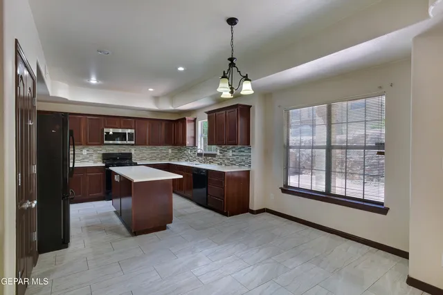 $359,999 | 7729 Bartlett Landing Court, El Paso, TX 79912