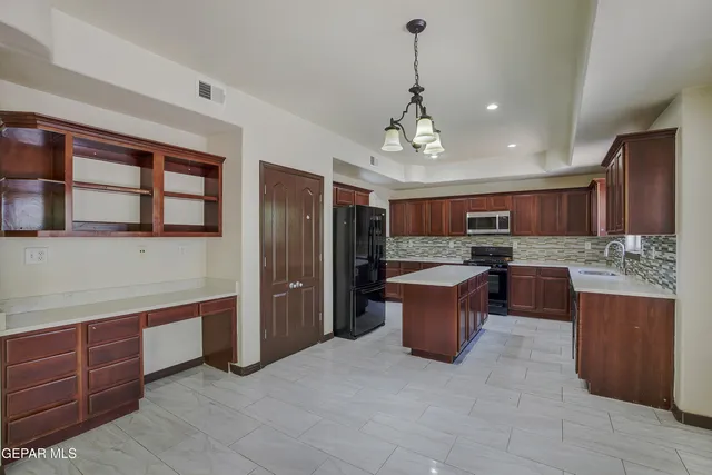 $359,999 | 7729 Bartlett Landing Court, El Paso, TX 79912