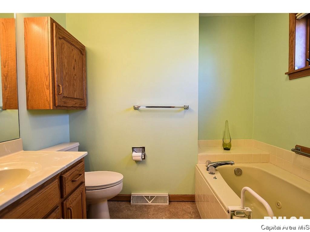 1908 Sun Mill Court Springfield, IL 62704 - Photo 27 of 36 Gallery Image 27